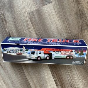 Hess Fire Truck 2000 Vintage collectible New NRFB